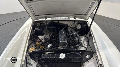 Lot 310 - 1972 MG B GT
