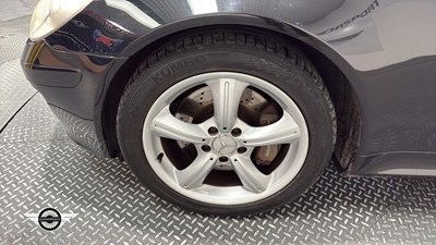Lot 312 - 2004 MERCEDES SLK 350 AUTO