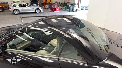 Lot 312 - 2004 MERCEDES SLK 350 AUTO