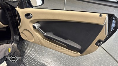 Lot 312 - 2004 MERCEDES SLK 350 AUTO