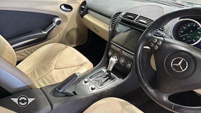 Lot 312 - 2004 MERCEDES SLK 350 AUTO