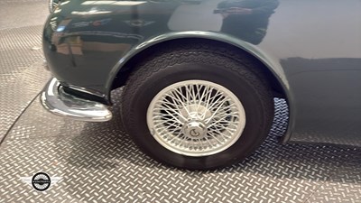 Lot 320 - 1968 DAIMLER