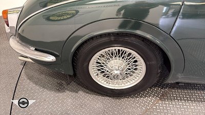 Lot 320 - 1968 DAIMLER