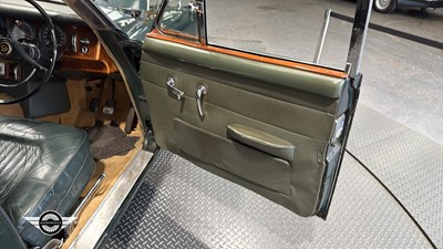 Lot 320 - 1968 DAIMLER