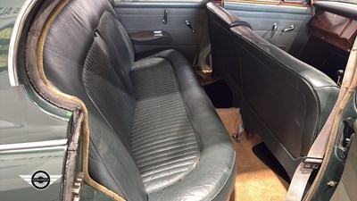 Lot 320 - 1968 DAIMLER