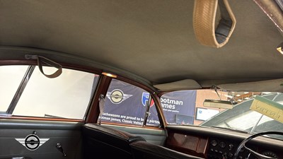 Lot 320 - 1968 DAIMLER