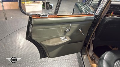 Lot 320 - 1968 DAIMLER
