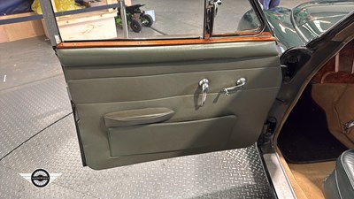 Lot 320 - 1968 DAIMLER