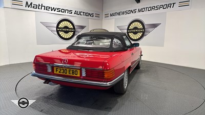 Lot 323 - 1988 MERCEDES 420 SL AUTO