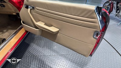 Lot 323 - 1988 MERCEDES 420 SL AUTO