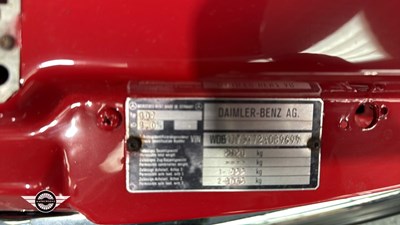 Lot 323 - 1988 MERCEDES 420 SL AUTO