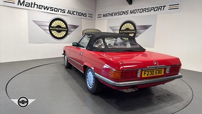Lot 323 - 1988 MERCEDES 420 SL AUTO