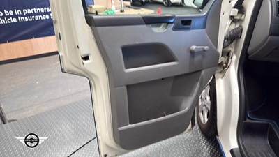 Lot 356 - 2004 VOLKSWAGEN T-SPORTER T30 104 TDI LWB