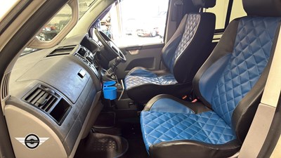 Lot 356 - 2004 VOLKSWAGEN T-SPORTER T30 104 TDI LWB