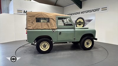 Lot 366 - 1970 LAND ROVER