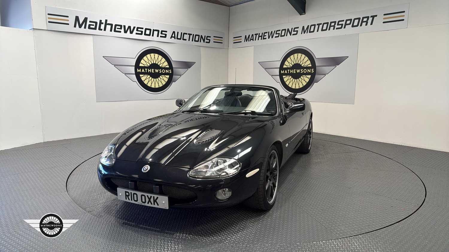 2001 JAGUAR XKR AUTO