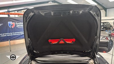 Lot 325 - 2001 JAGUAR XKR AUTO