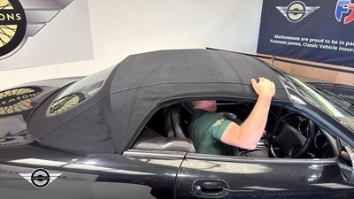 Lot 325 - 2001 JAGUAR XKR AUTO