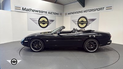 Lot 325 - 2001 JAGUAR XKR AUTO