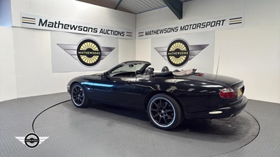 Lot 325 - 2001 JAGUAR XKR AUTO