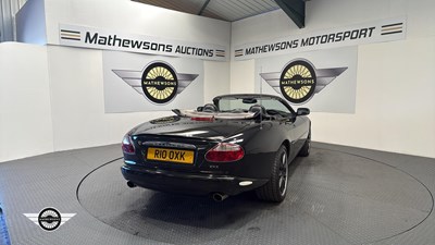 Lot 325 - 2001 JAGUAR XKR AUTO