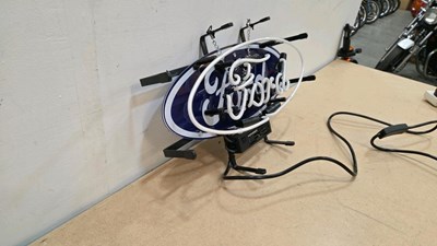 Lot 9 - FORD NEON SIGN 17" X 10"