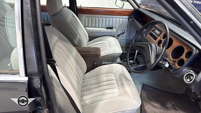 Lot 396 - 1975 FORD GRANADA GHIA