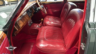 Lot 474 - 1960 JAGUAR MK2 2.4