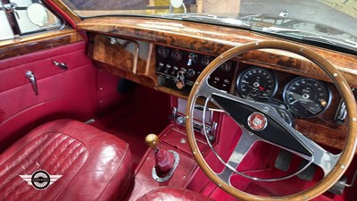 Lot 474 - 1960 JAGUAR MK2 2.4