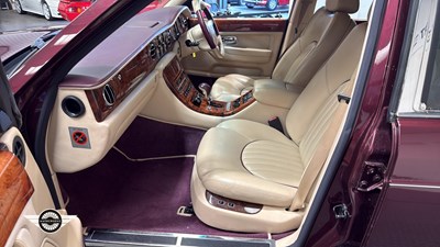 Lot 472 - 2000 BENTLEY ARNAGE RED LABEL AUTO