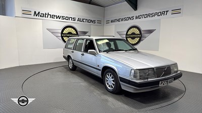 Lot 426 - 1996 VOLVO 940 CLASSIC TURBO AUTO