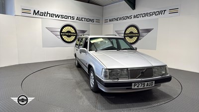 Lot 426 - 1996 VOLVO 940 CLASSIC TURBO AUTO