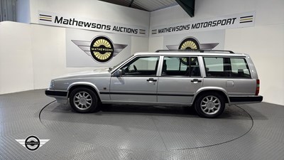 Lot 426 - 1996 VOLVO 940 CLASSIC TURBO AUTO