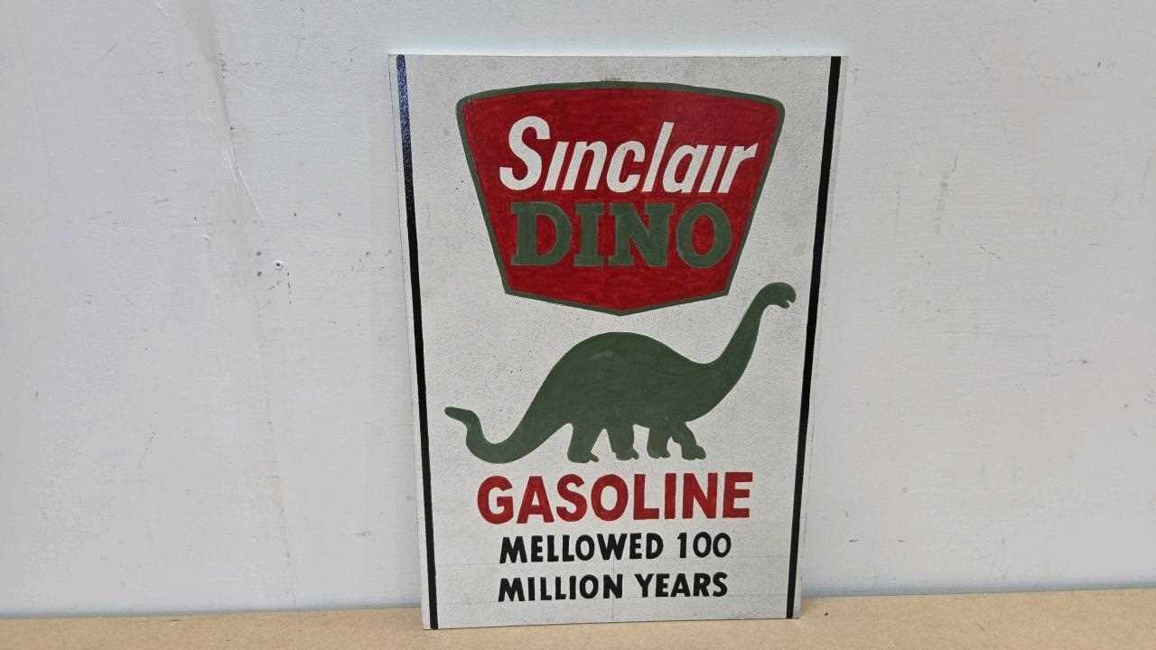 Lot 95 - WOODEN HAND PAINTED SINCLAIR DINO GASOLINE SIGN 20" X 14" ALL PROCEEDS TO CHARITY