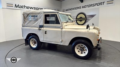 Lot 542 - 1974 LAND ROVER 88" - 4 CYL