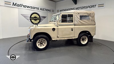 Lot 542 - 1974 LAND ROVER 88" - 4 CYL