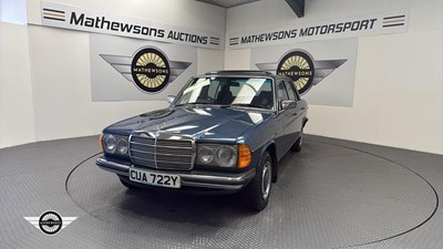 Lot 544 - 1982 MERCEDES 230 E