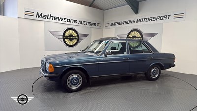 Lot 544 - 1982 MERCEDES 230 E