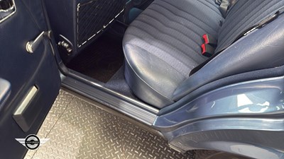 Lot 544 - 1982 MERCEDES 230 E