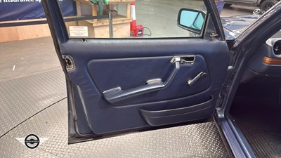 Lot 544 - 1982 MERCEDES 230 E