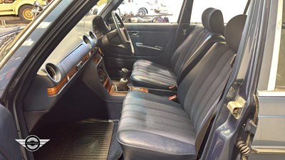 Lot 544 - 1982 MERCEDES 230 E