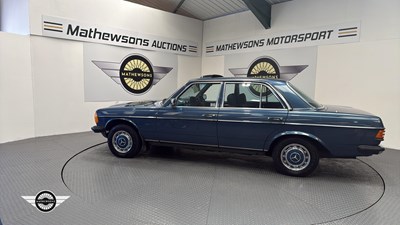 Lot 544 - 1982 MERCEDES 230 E