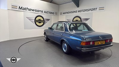 Lot 544 - 1982 MERCEDES 230 E