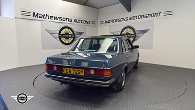 Lot 544 - 1982 MERCEDES 230 E