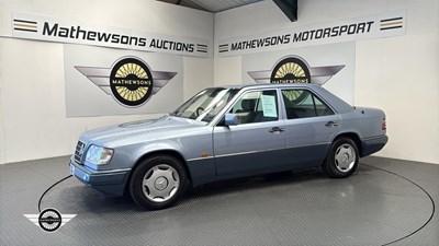 Lot 602 - 1994 MERCEDES E200