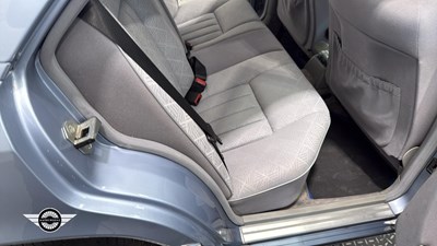 Lot 602 - 1994 MERCEDES E200