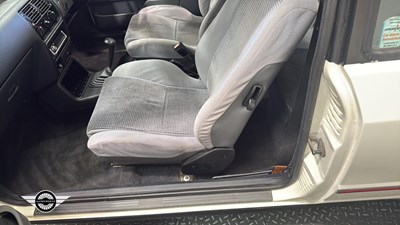 Lot 640 - 1990 FORD ESCORT XR3 INJ