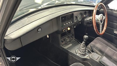 Lot 644 - 1979 MG B GT