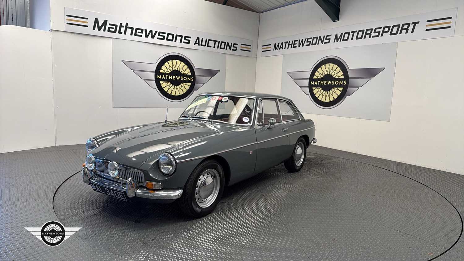 1967 MG B GT