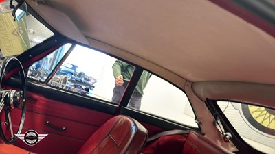 Lot 606 - 1967 MG B GT